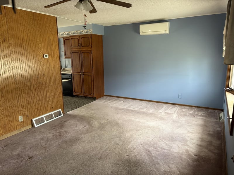 408 E 32nd St, Hibbing, MN 55746