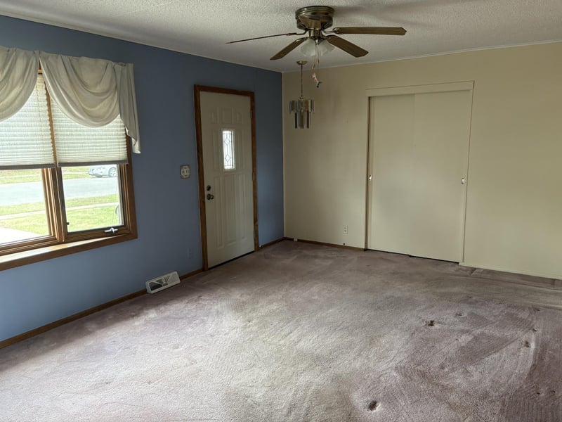 408 E 32nd St, Hibbing, MN 55746