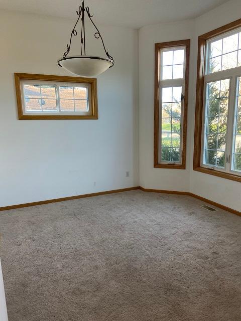 818 Sterling St S, Maplewood, MN 55119