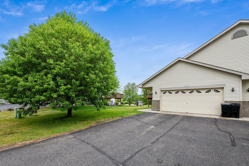 1414 3rd St S, Princeton, MN 55371