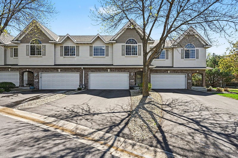 3713 Fox Tail Trl NW, Prior Lake, MN 55372