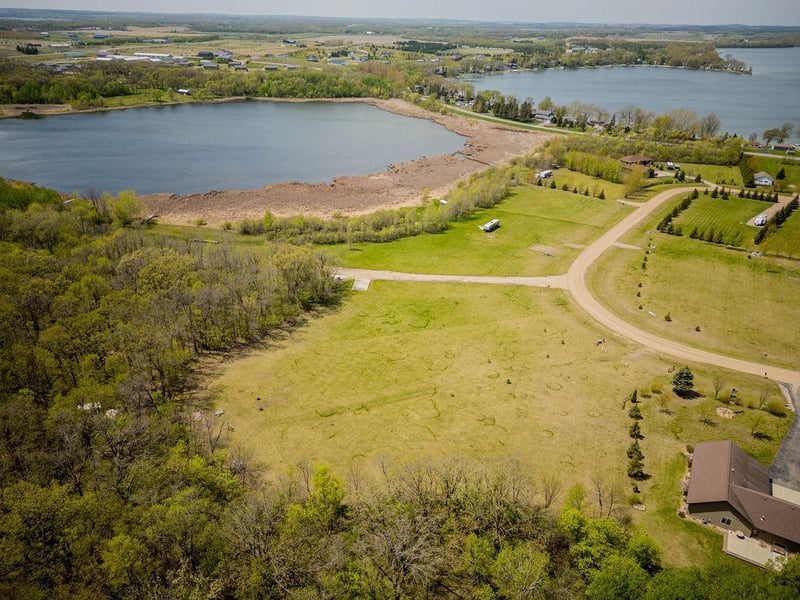 18080 Meadows Cir, Audubon, MN 56511