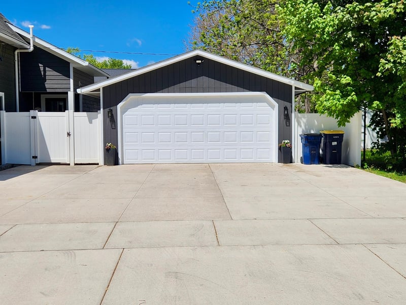 620 W Dwelle St, Lake City, MN 55041