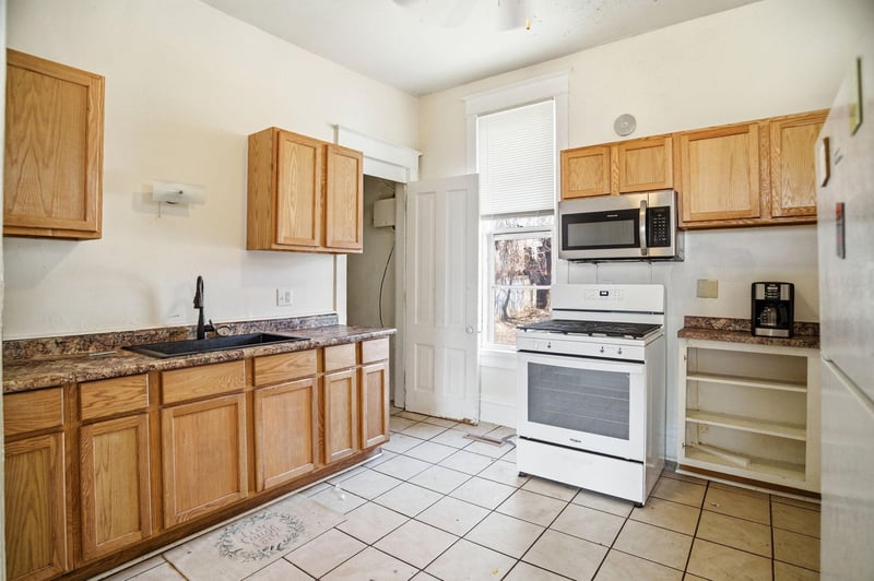549 Selby Ave, Saint Paul, MN 55102