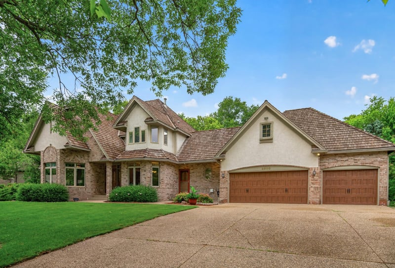 2300 Wildwood Ct, Burnsville, MN 55306