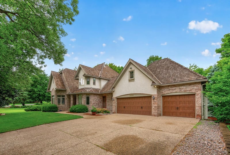 2300 Wildwood Ct, Burnsville, MN 55306