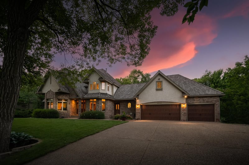 2300 Wildwood Ct, Burnsville, MN 55306