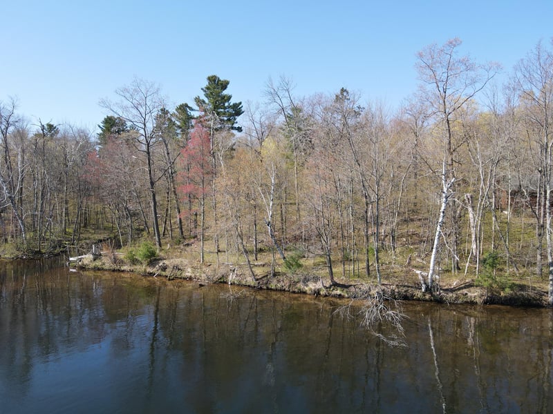 N4365 Red Oak Ln, Stone Lake, WI 54876