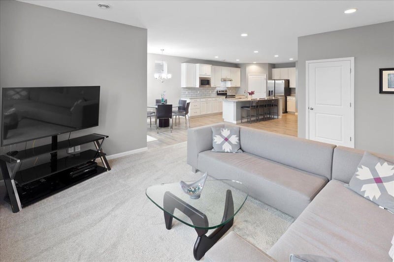 355 Rice Creek Blvd NE, Fridley, MN 55432