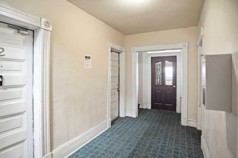 658 Hague Ave, Saint Paul, MN 55104