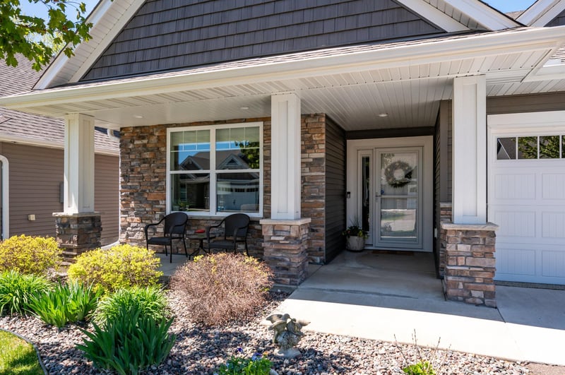 12777 Aspen Ln, Rogers, MN 55374