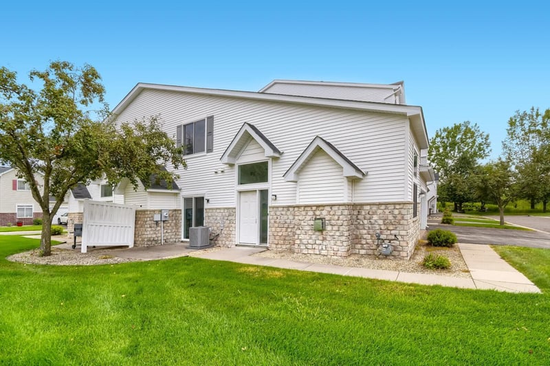 6856 Meadow Grass Ln S, Cottage Grove, MN 55016