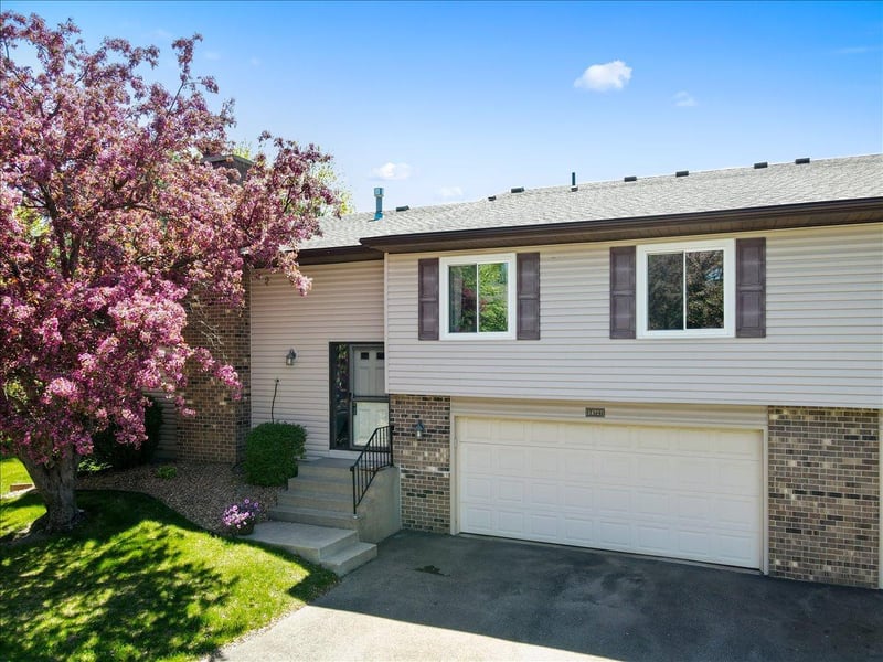 14727 94th Pl N, Maple Grove, MN 55369