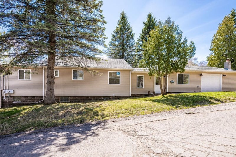 1540 N 7th Ave E, Duluth, MN 55805