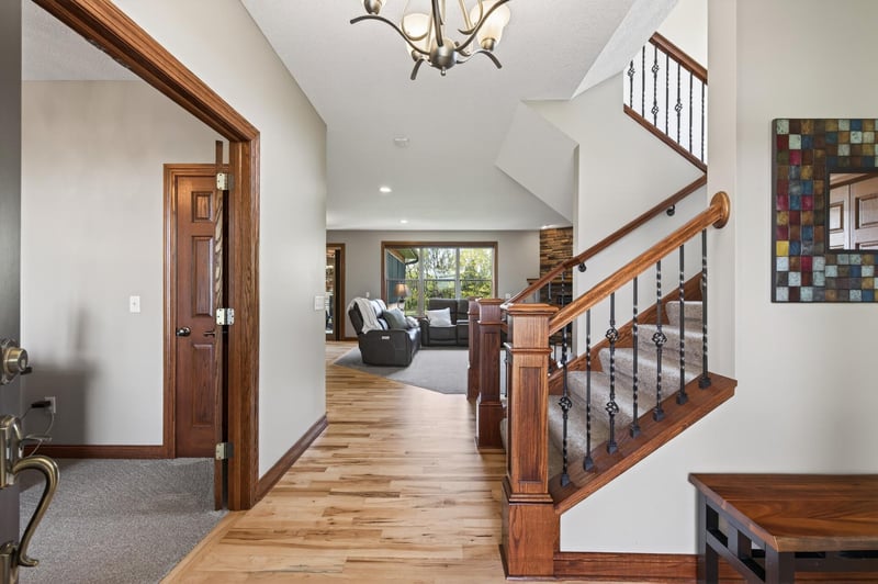 12686 NE 96th St NE, Elk River, MN 55330
