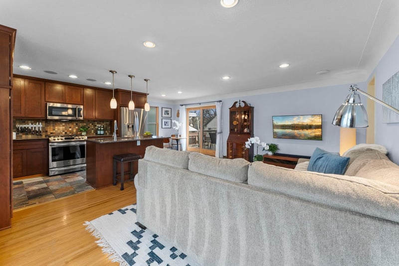 2709 W 60th St, Minneapolis, MN 55410
