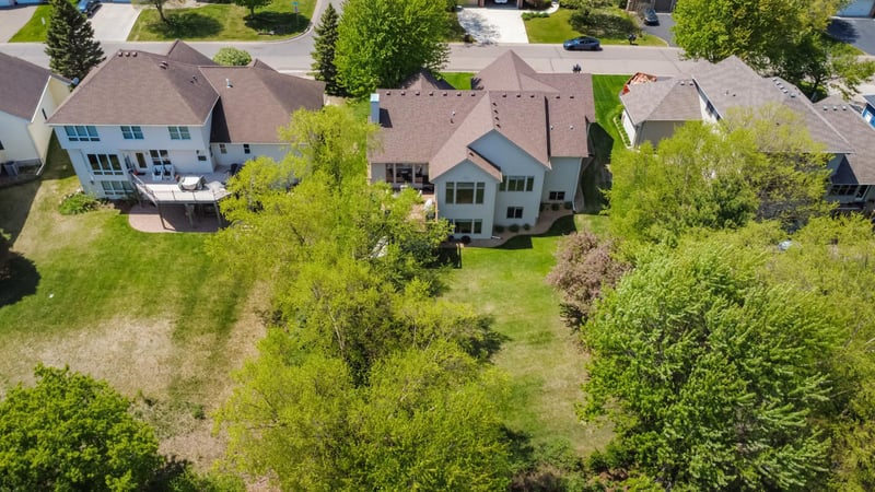 8156 9th Street Pl N, Oakdale, MN 55128