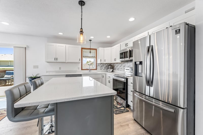 809 24th Ave NW, Austin, MN 55912