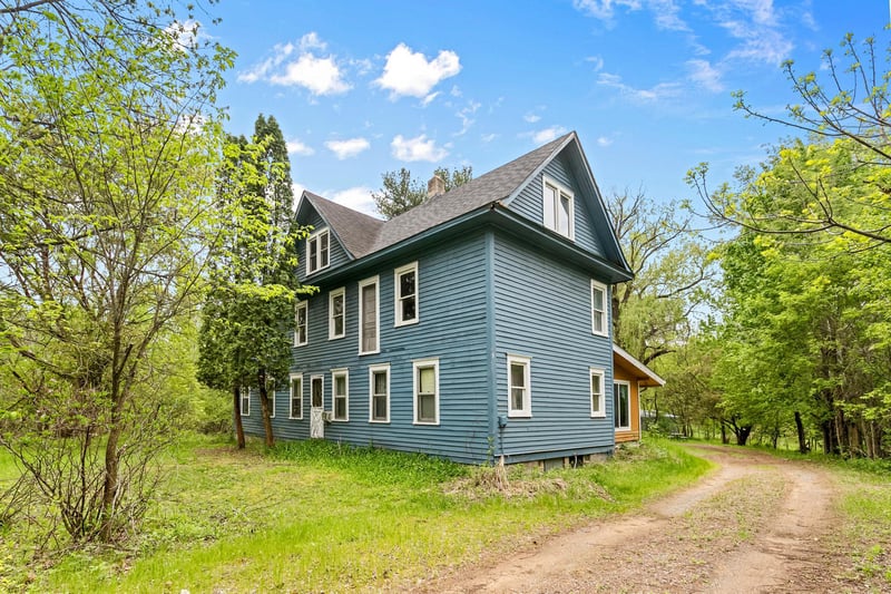 22018 Typo Creek Dr NE, Wyoming, MN 55092