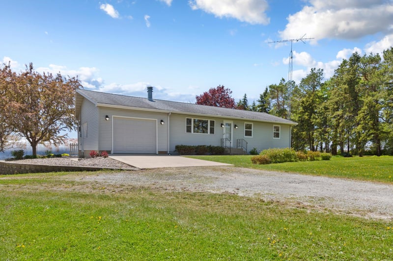 26251 590th St, Mantorville, MN 55955
