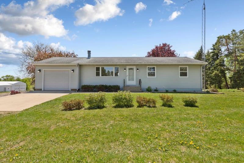 26251 590th St, Mantorville, MN 55955