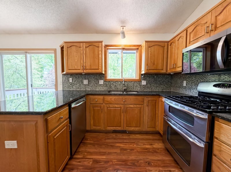 14734 Yosemite Ave S, Savage, MN 55378