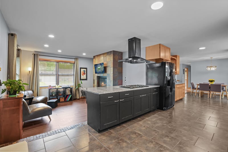 10101 Harrison Rd, Bloomington, MN 55437