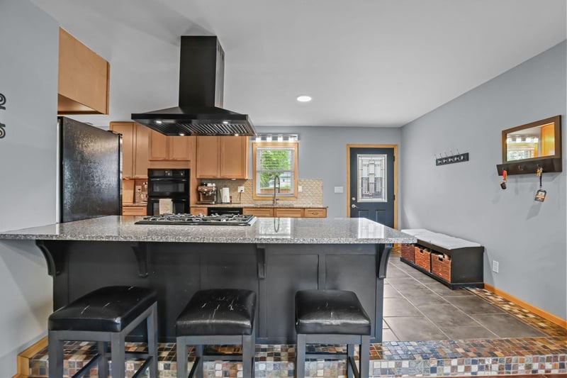 10101 Harrison Rd, Bloomington, MN 55437