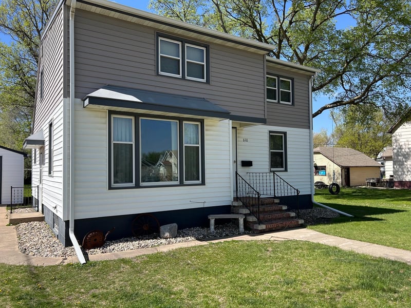 610 Lyon Ave N, Canby, MN 56220