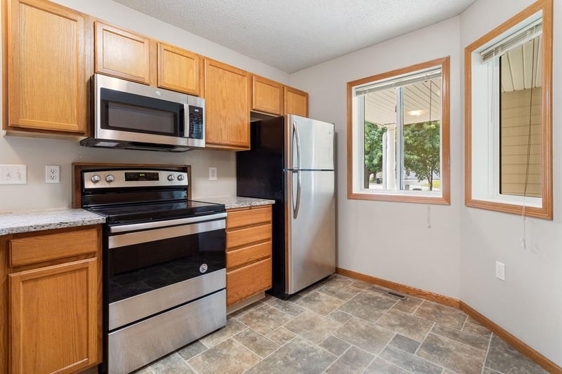 513 109th Ln NW, Coon Rapids, MN 55448