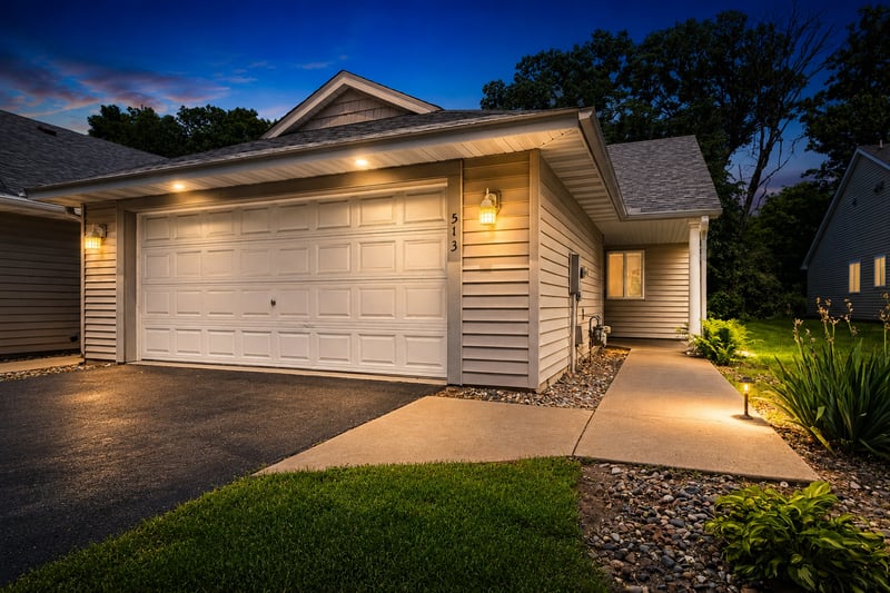 513 109th Ln NW, Coon Rapids, MN 55448