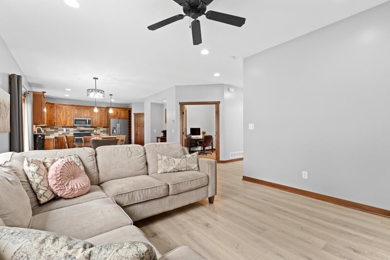 1002 9th Ave NW, Byron, MN 55920