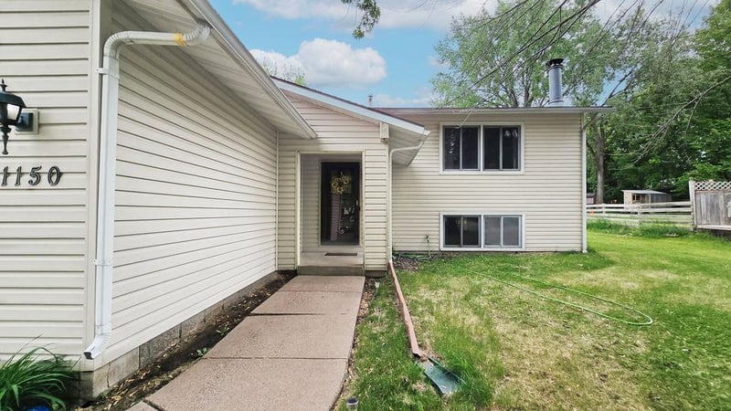 1150 Glendon St N, Maplewood, MN 55119