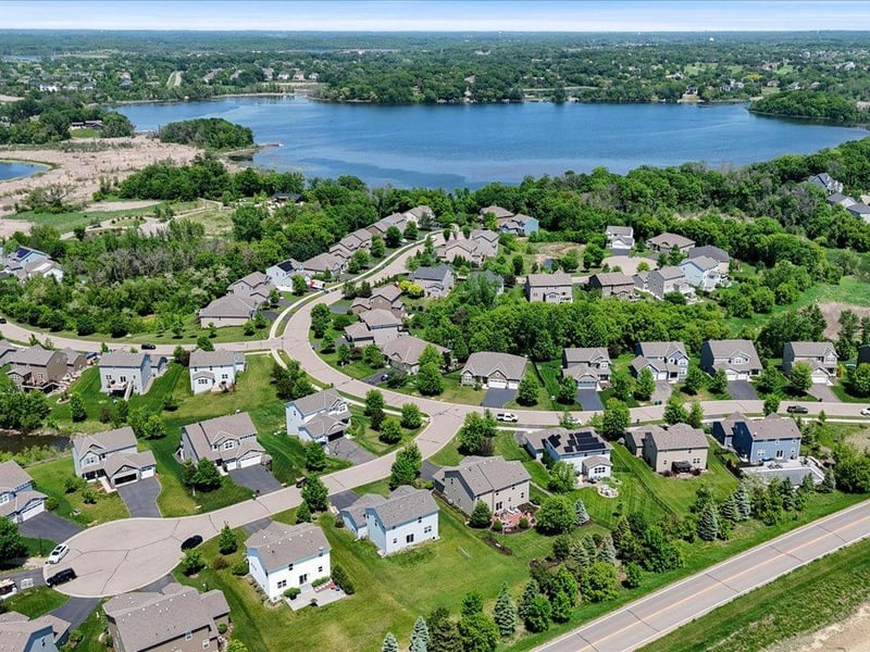 2442 Lacy Ln, Victoria, MN 55386