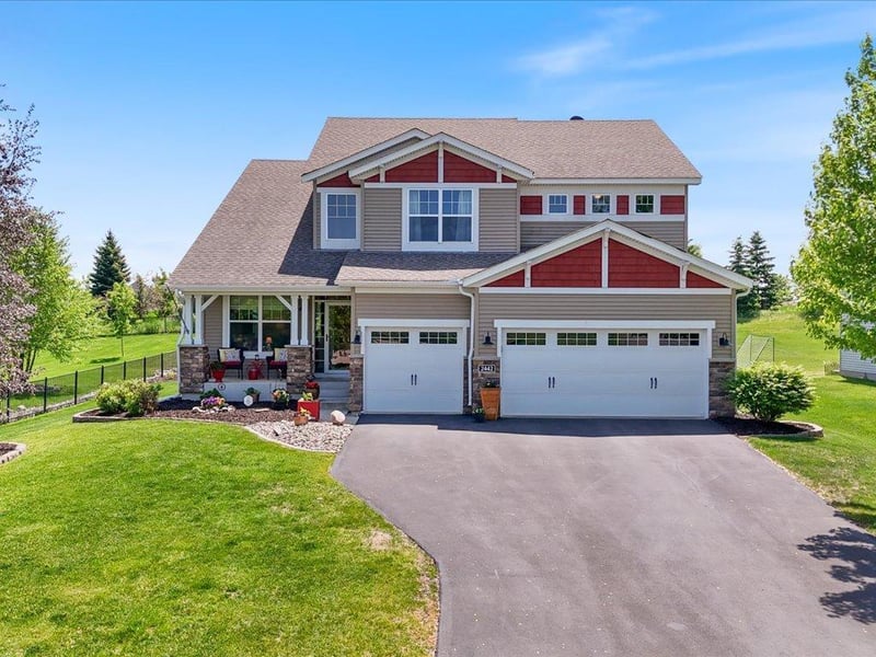 2442 Lacy Ln, Victoria, MN 55386