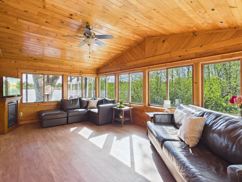 28768 Lakewood Dr NW, Isanti, MN 55040