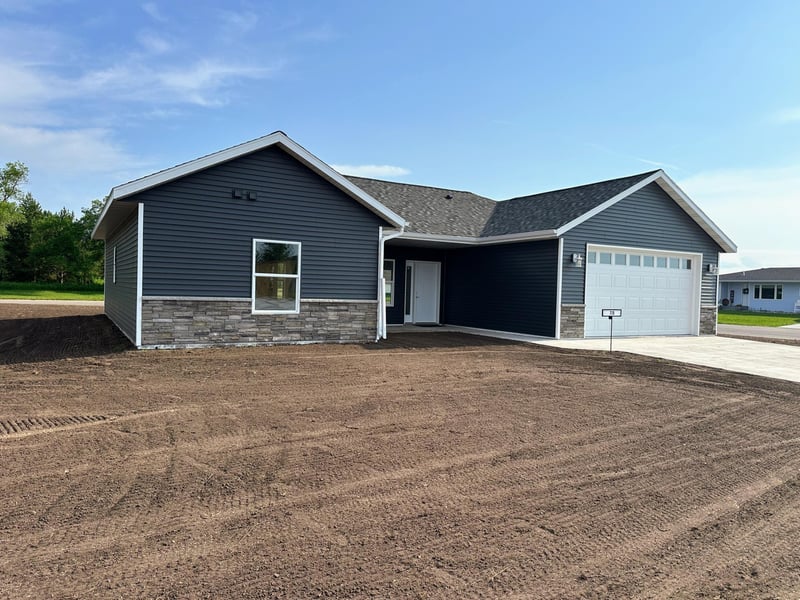 715 Cherry Ln, Perham, MN 56573