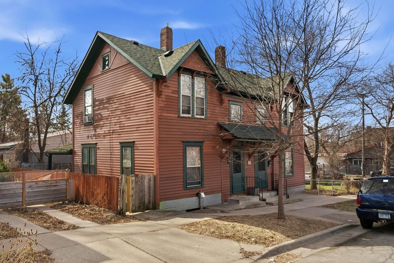 682 4th St E, Saint Paul, MN 55106
