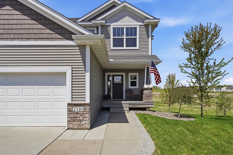 7110 208th Pl N, Forest Lake, MN 55025