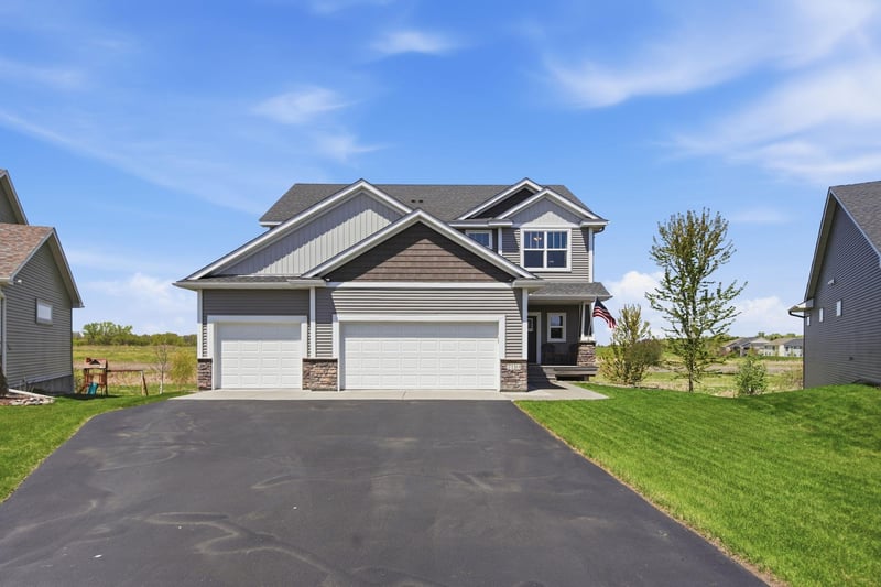 7110 208th Pl N, Forest Lake, MN 55025