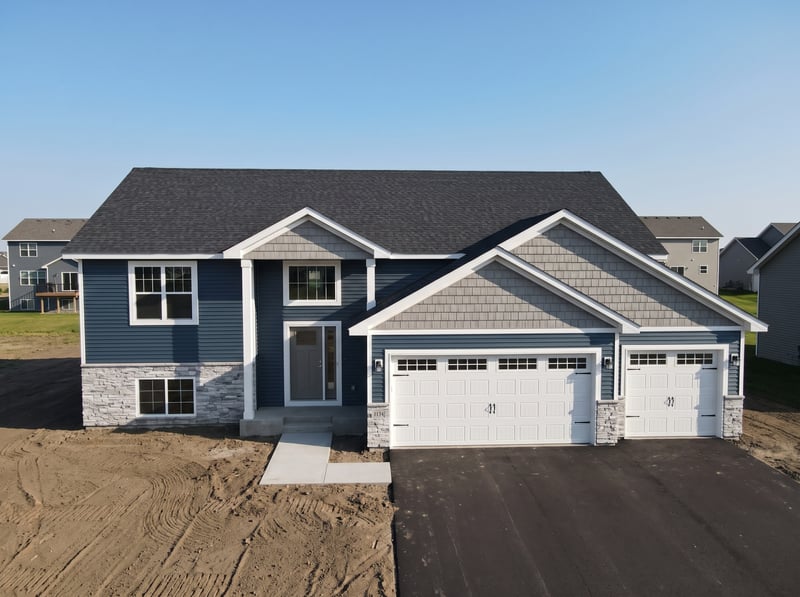 1005 Misty Meadow Blvd, Buffalo, MN 55313