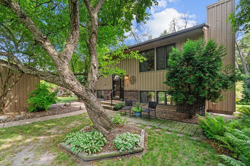 11795 Red Fox Dr, Maple Grove, MN 55369