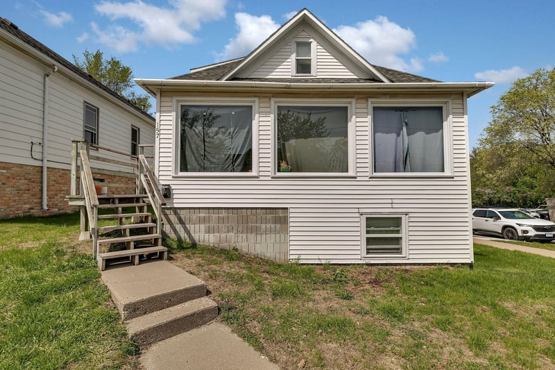 157 10th Ave N, Waite Park, MN 56387