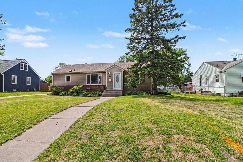 1009 Marshall Ave, Saint Paul Park, MN 55071