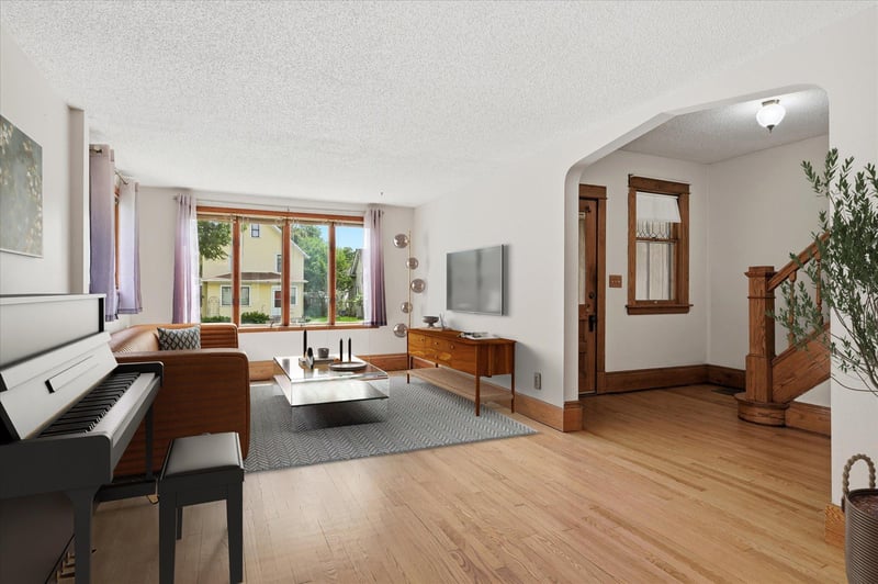 827 Lafond Ave, Saint Paul, MN 55104