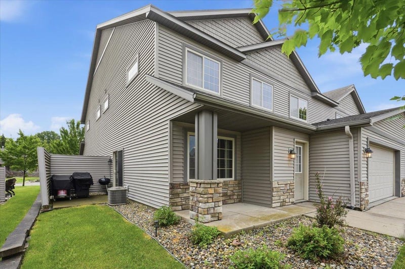 1856 Kristy St, River Falls, WI 54022