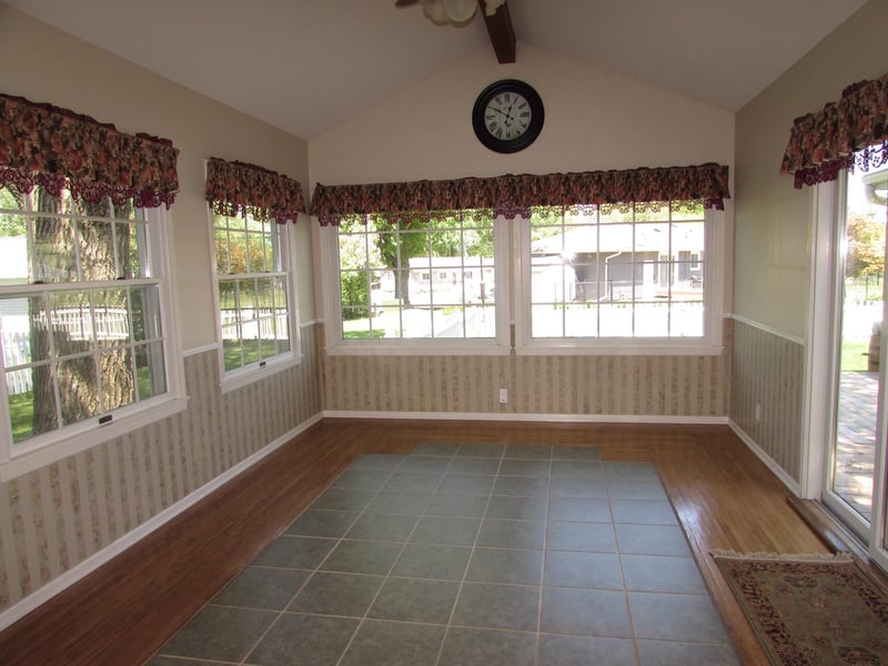 214 W Anna St, Fairmont, MN 56031