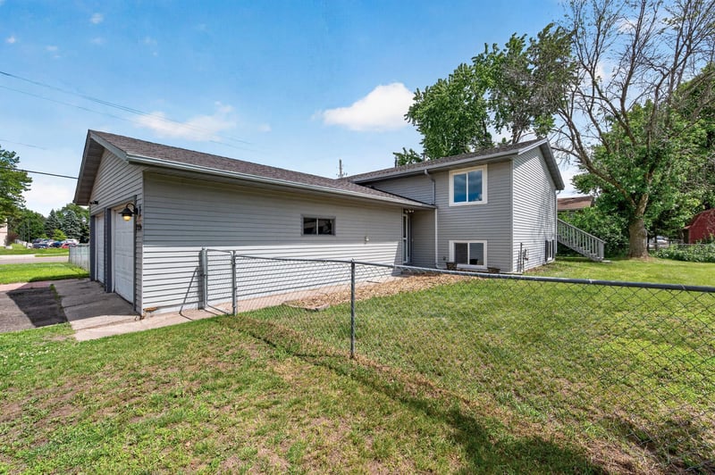 7554 Humboldt Cir N, Brooklyn Park, MN 55444