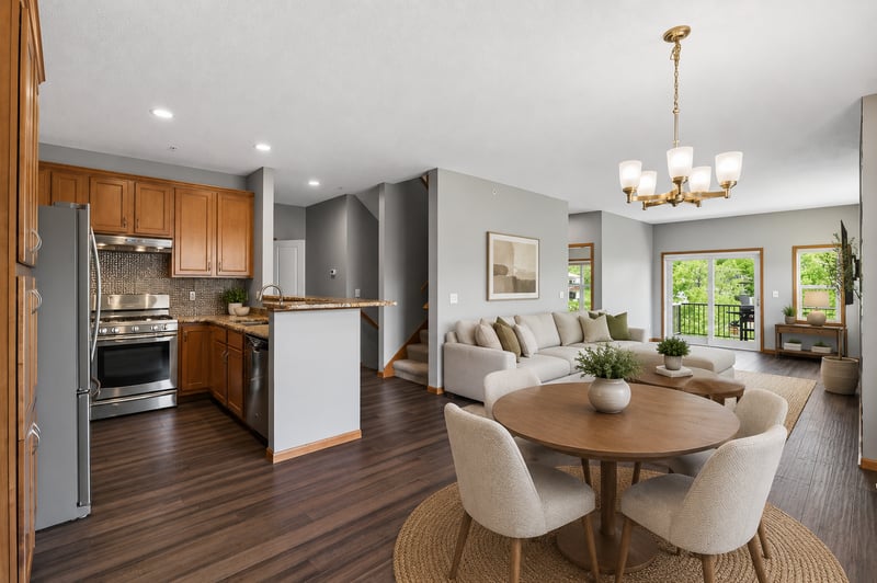 1236 Vernon Dr, Carver, MN 55315