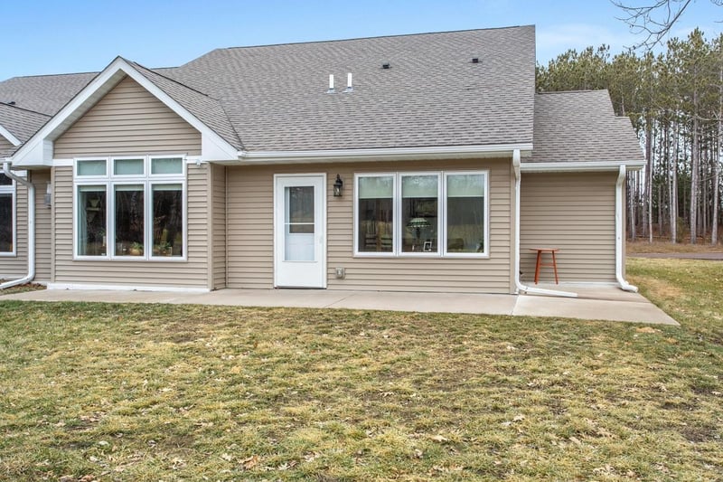 930 Cart Way Ln, Hinckley, MN 55037